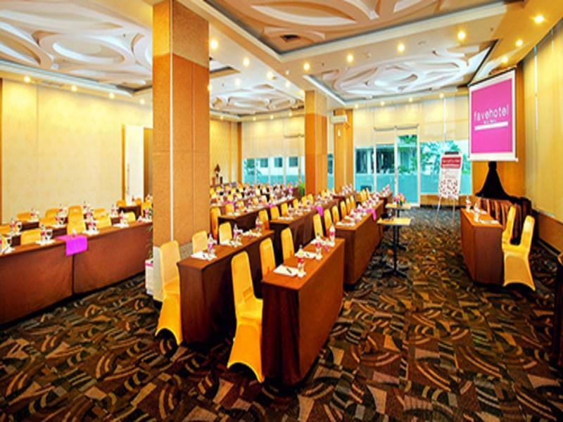 Favehotel Solo Baru Exterior photo